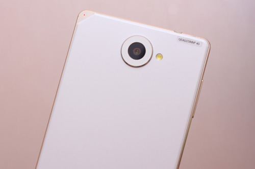 Thị trường smartphone Việt: thêm ông lớn xứ Hàn góp mặt.
